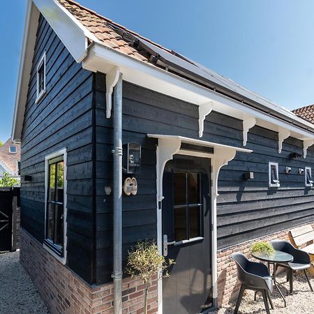 Luxury Chalets Monnickendam Bagian luar foto