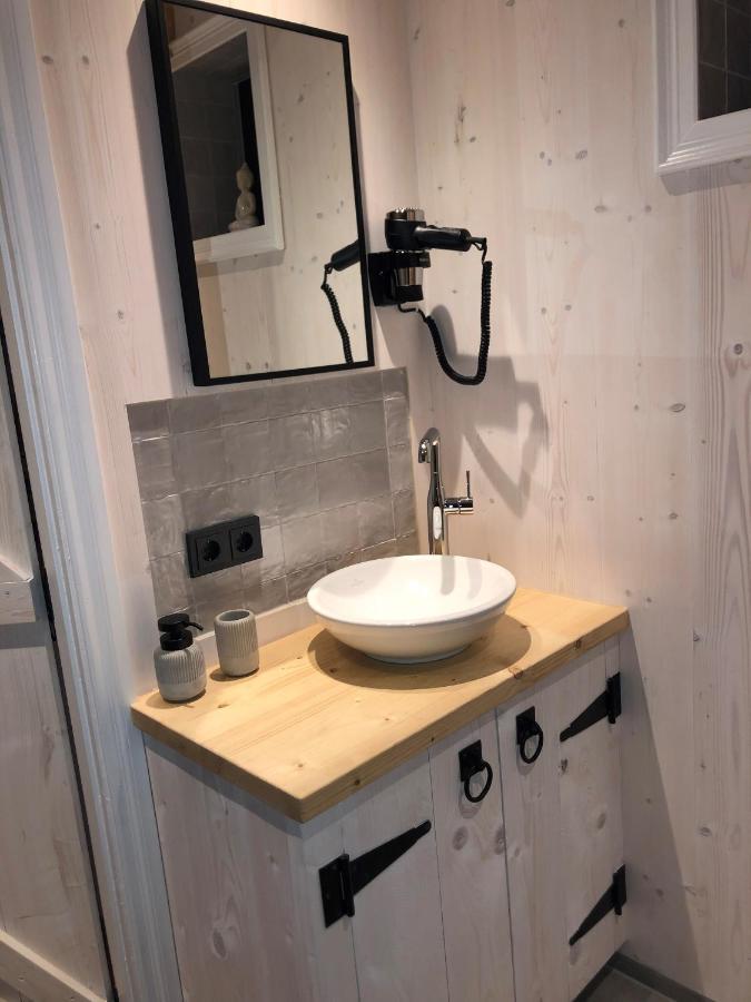 Luxury Chalets Monnickendam Bagian luar foto