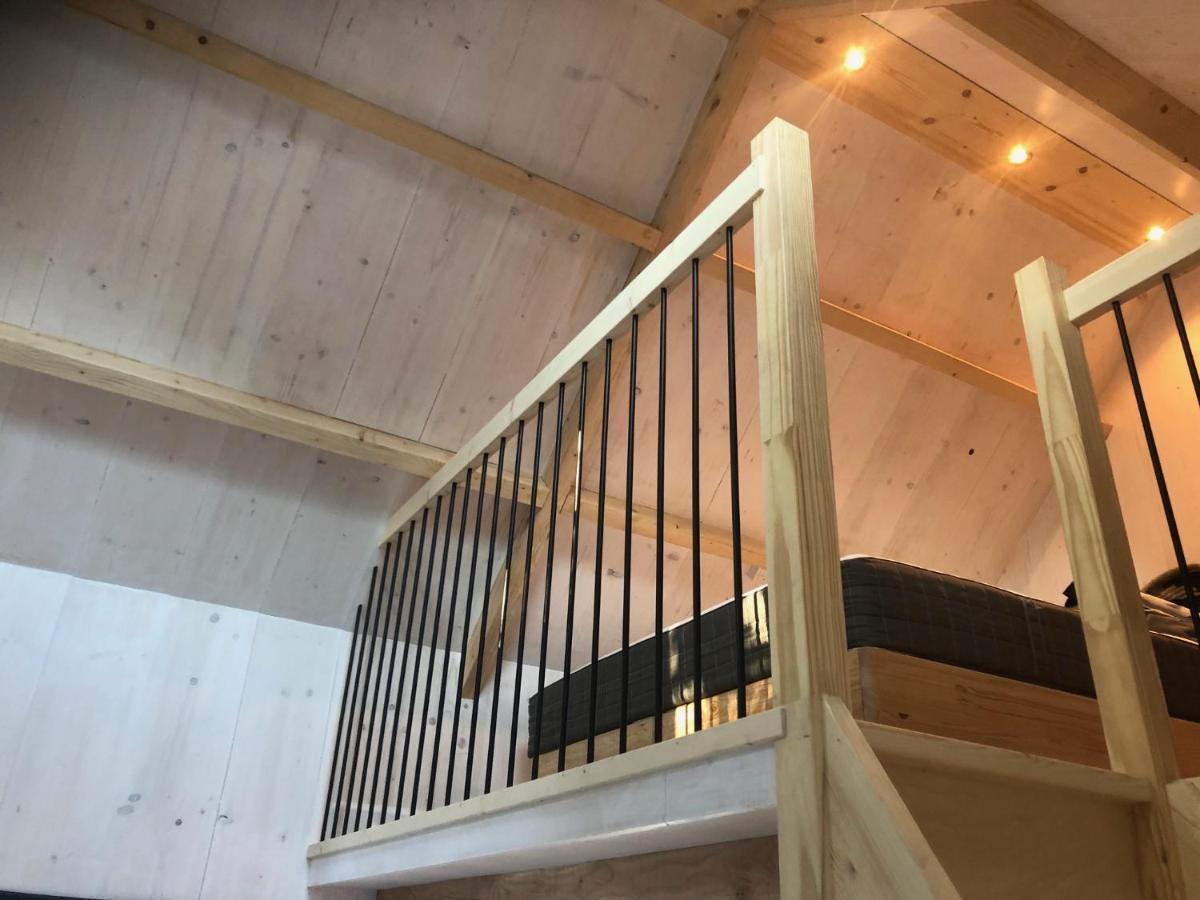 Luxury Chalets Monnickendam Bagian luar foto