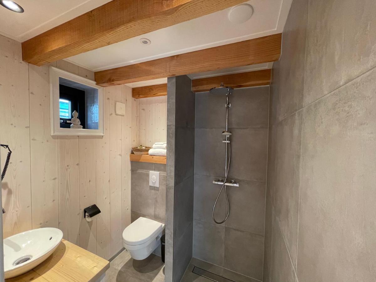 Luxury Chalets Monnickendam Bagian luar foto
