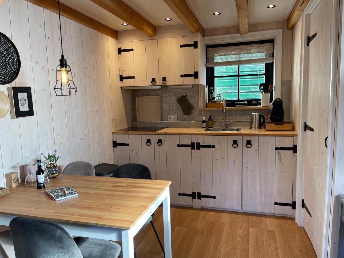 Luxury Chalets Monnickendam Bagian luar foto
