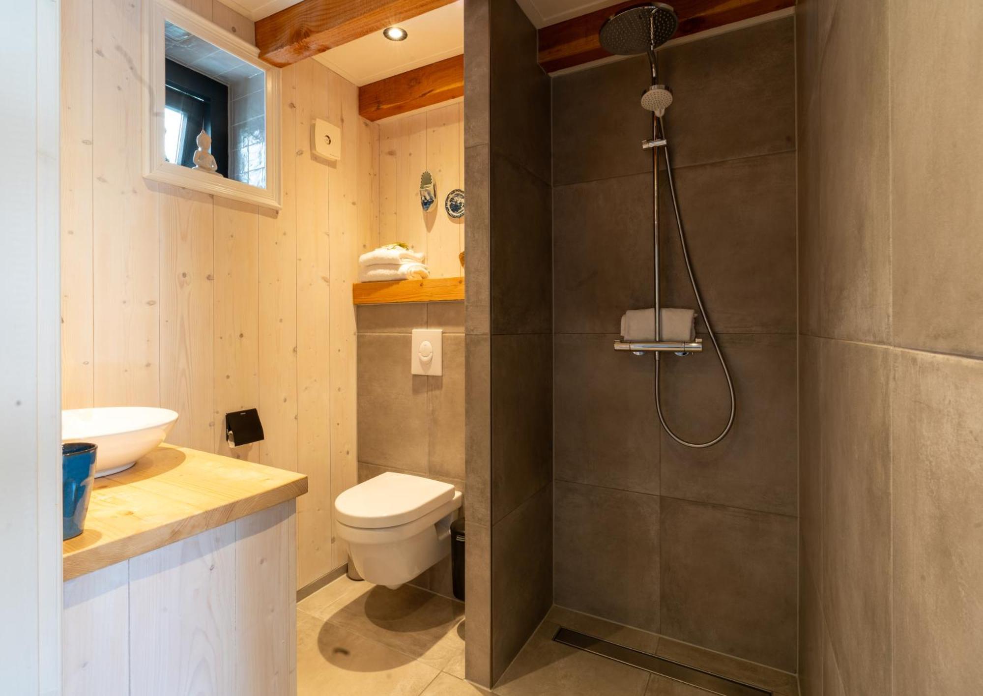 Luxury Chalets Monnickendam Bagian luar foto